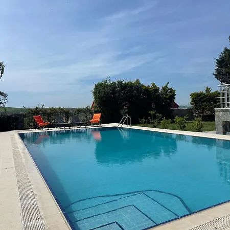 White House - Private Garden Villa