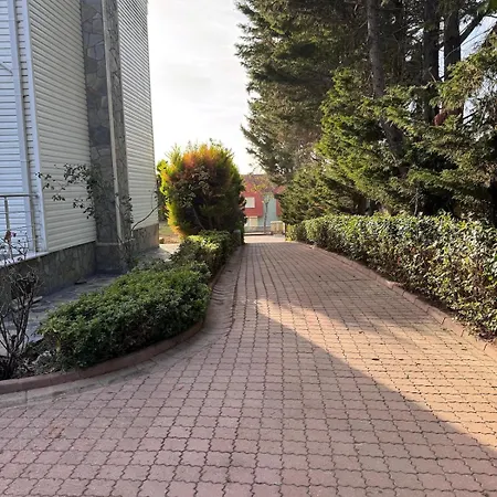 White House - Private Garden *